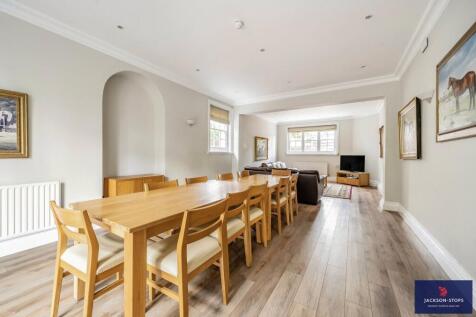 Dining/Sitting Room