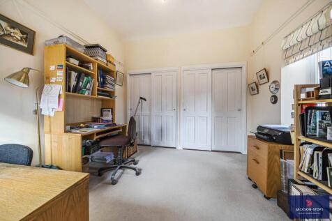 Bedroom 3/Study