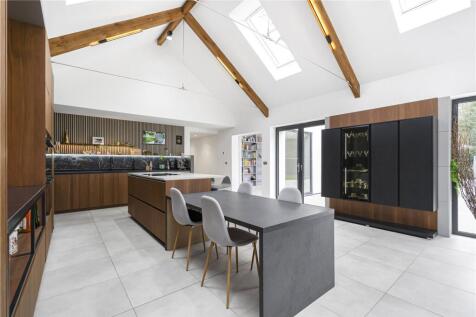 Kitchen Dining Area