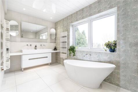 Main En Suite