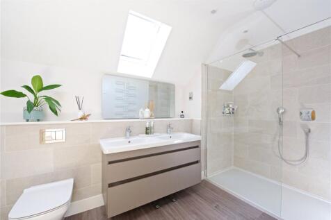 En Suite Shower Room