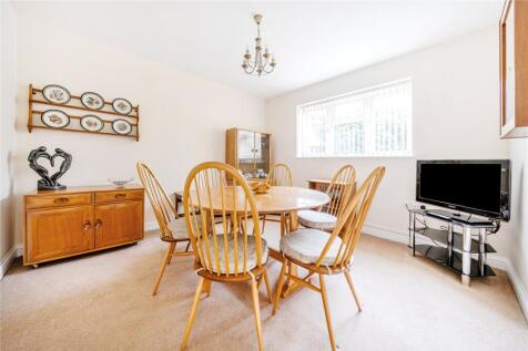 Dining/Bedroom 2