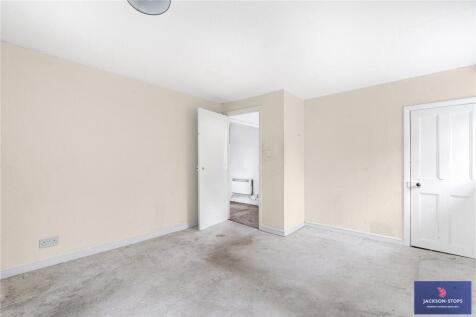 Bed/Dressing Room