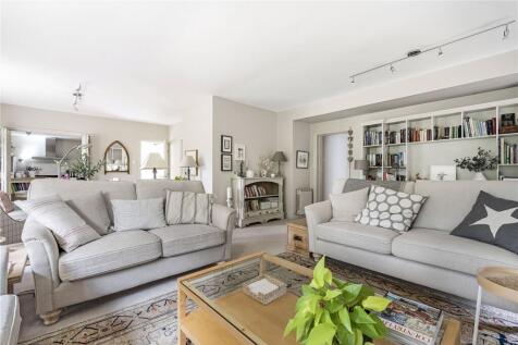 Sitting Room Area