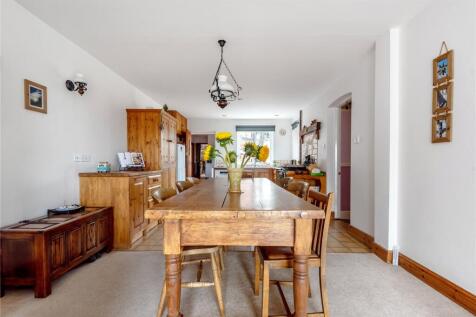 Kitchen/Living Area