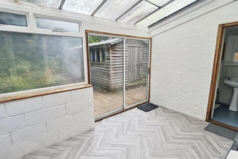 Conservatory Lean-to
