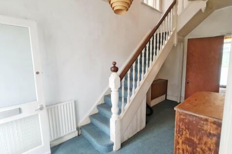 Stairs to First Fl&#39;r