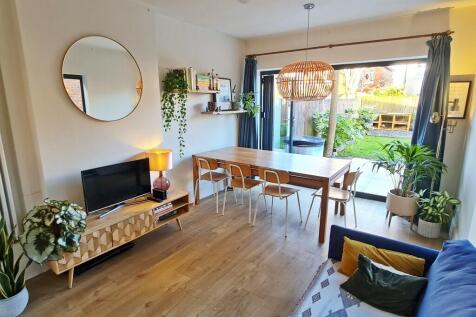 Family Room / Diner