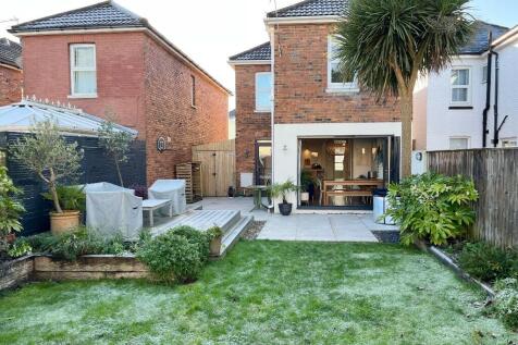 Rear Aspect / Garden