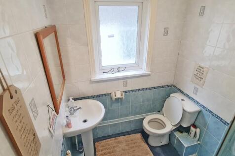 En-Suite 2