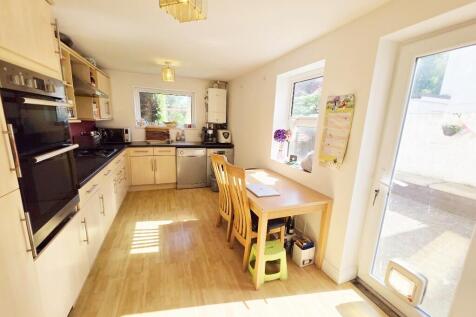 Dual Aspect Kitchen