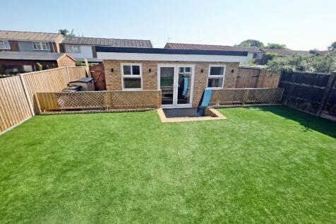 Detached Gdn Studio