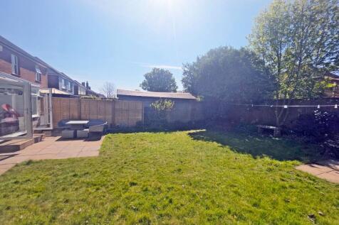 Southerly Rear Gdn