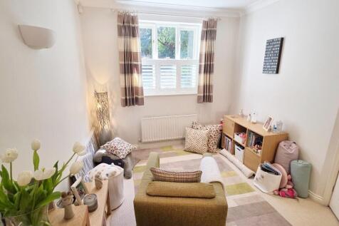Front Lounge Area