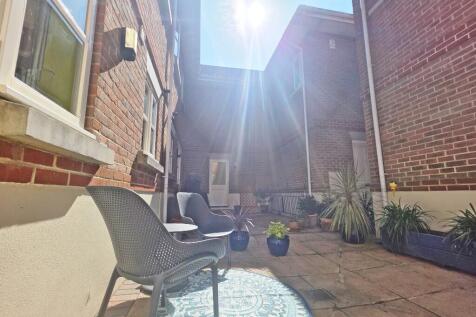 Resident&#39;s Courtyard
