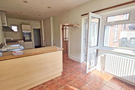 Kitchen/Br&#39;fast Room