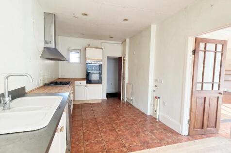Kitchen/Br&#39;fast Room