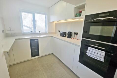 Newly Fitted Kitchen