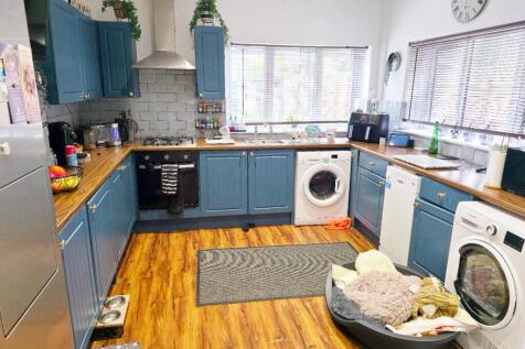 Kitchen/Breakfast Rm