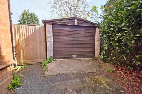 Driveway to Garage