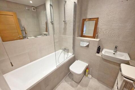 Modern Bathroom