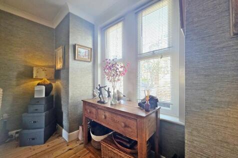Dining Room Bay