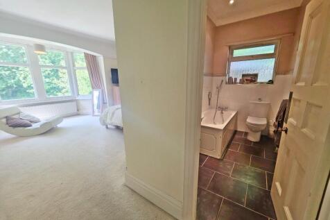 En-Suite &amp; Bed One