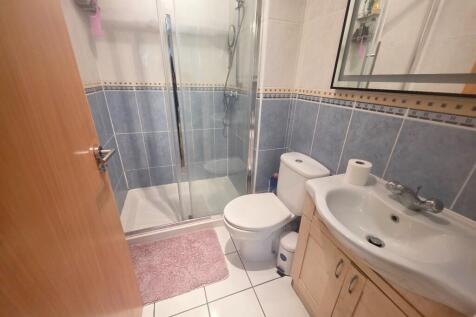 Bedroom One EnSuite