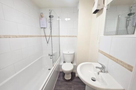 White Suite Bathroom
