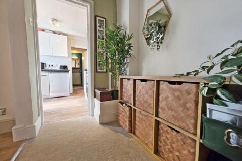 Hallway to Kitchen