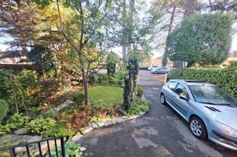 Front Garden/Drive