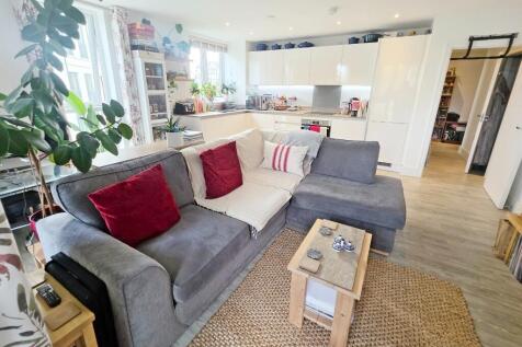 Dual Aspect Living