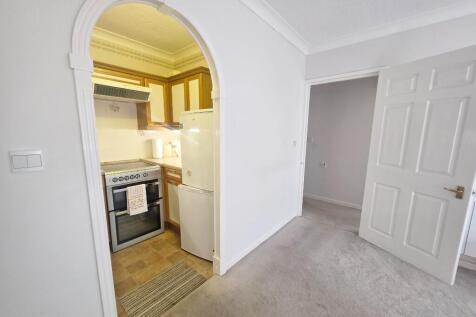 Arch to Kitchen