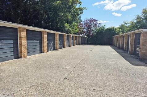 Garage in Block