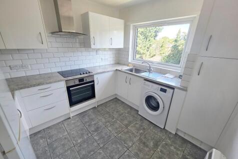 Good-Sized Kitchen