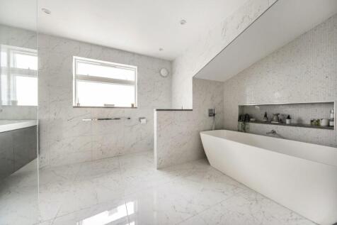 Bedroom 1 Ensuite