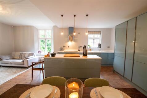 Dining/Kitchen