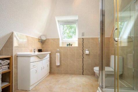 Bedroom 1 Ensuite