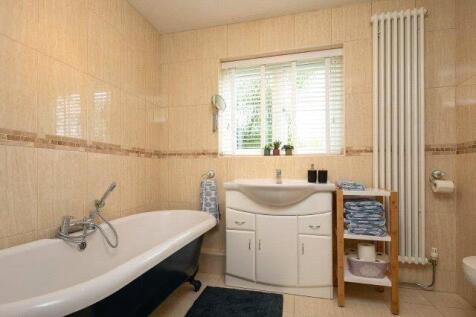 Bedroom 7 Ensuite