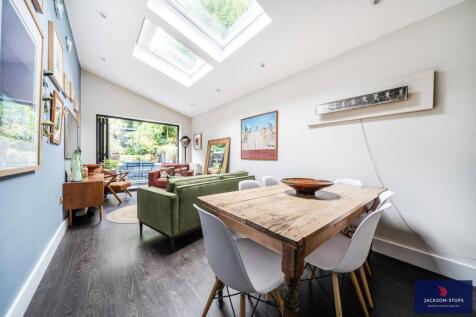 Sitting/Dining Room