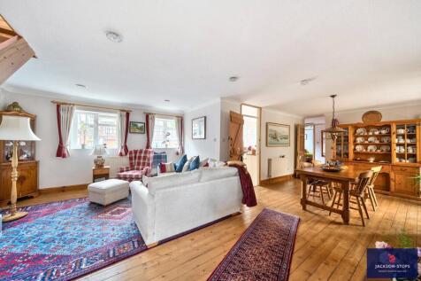 Sitting/Dining Room