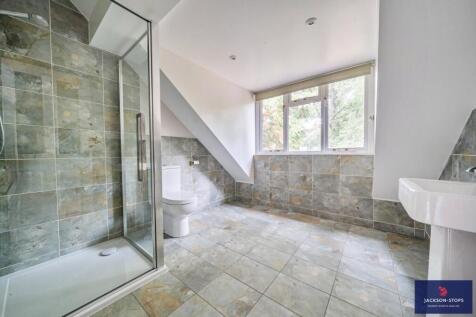 Bedroom 2 Ensuite