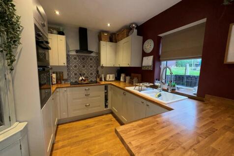 Kitchen diner 4