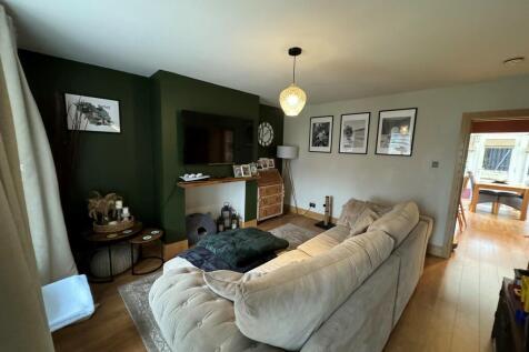 Living room 3