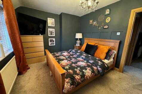 Bed 1 pic 4
