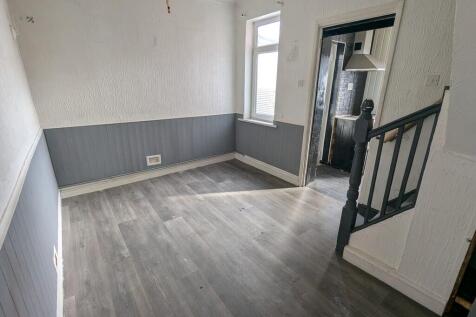 PXL_20251027_1254...