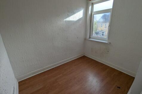 PXL_20251027_1255...