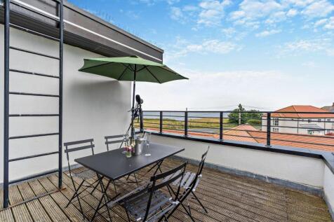 Side Balcony