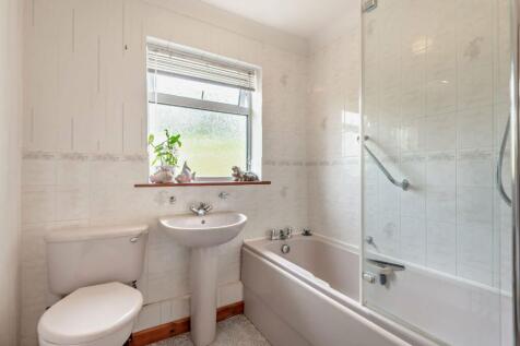 Groundfloor Bathroom