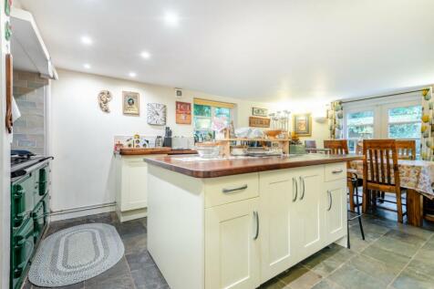 Kitchen/B&#39;fast Room
